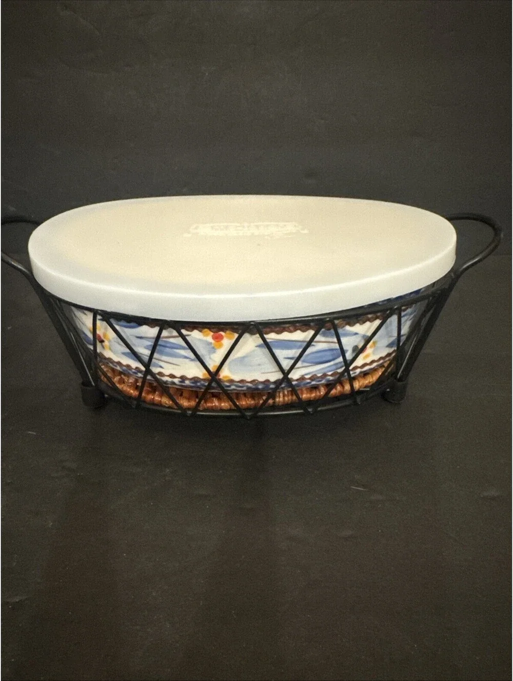 Temp-tations By Tara Old World Blue Pair Of Dishes with Wire Holder .5 & .6 Qts